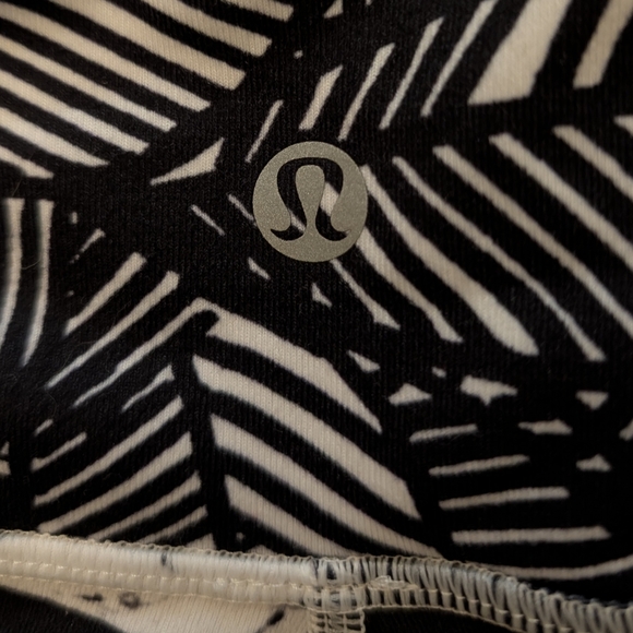 Lululemon Wunder Under Crop II Leggings in Shady Palms Black White Size 6 - Picture 9 of 10